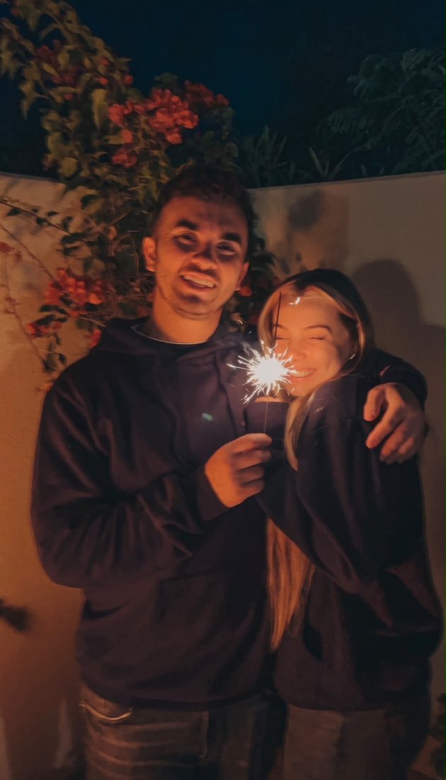 Chloe and Connor with a sparkler